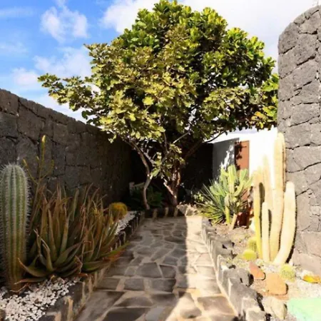 Pretty Holiday In Playa Blanca With Private Pool Дом отдыха